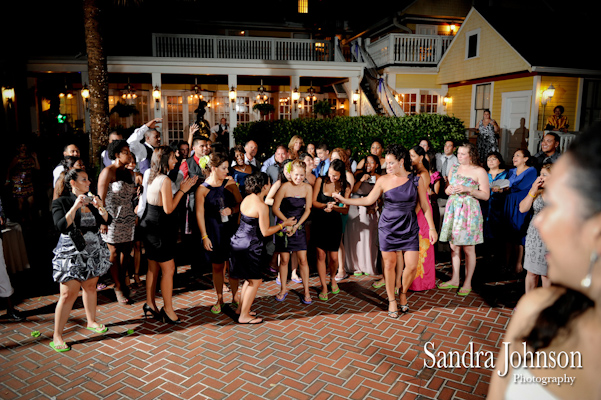 Best The Courtyard at Lake Lucerne Wedding photographer - Sandra Johnson (SJFoto.com)